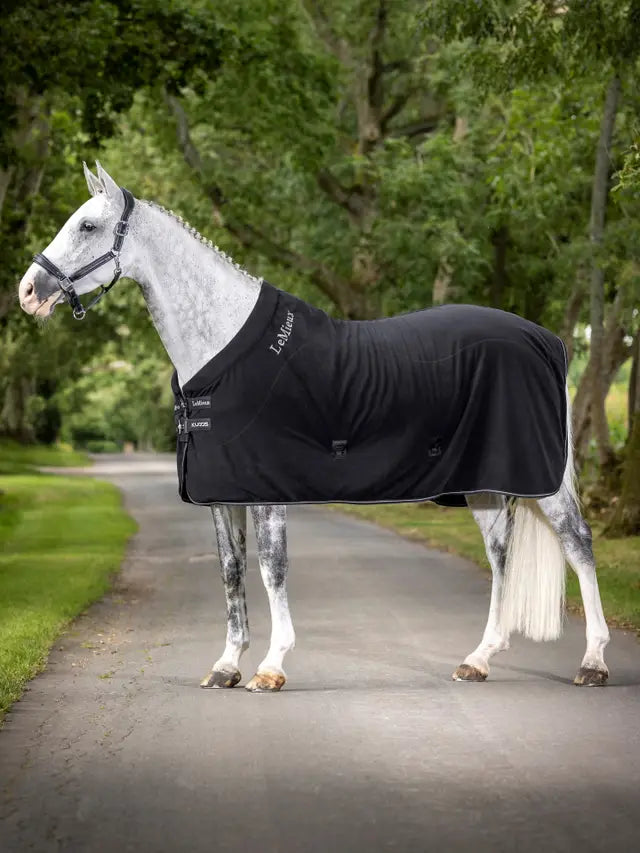 Indlæs billede i Gallery Viewer, LM(F) CORE Kudos Fleece Cooler Rug Black
