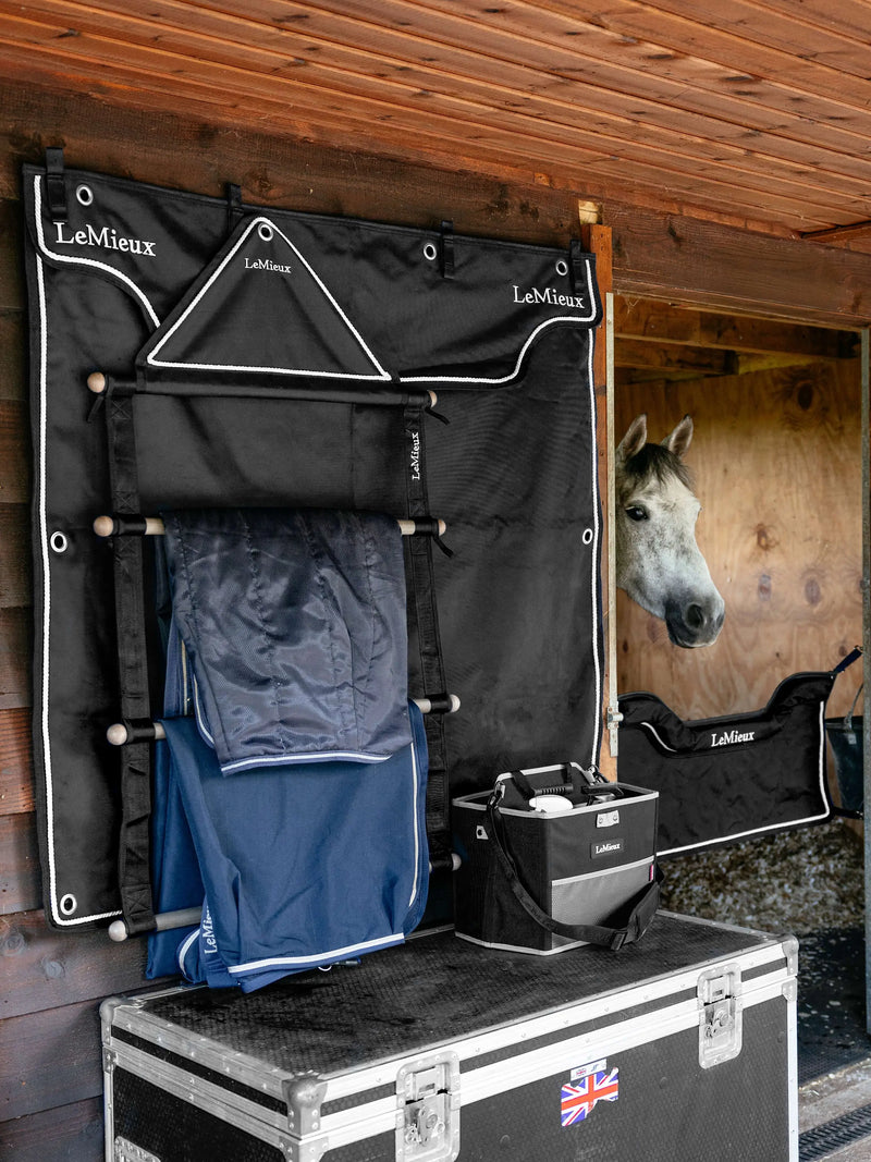 Indlæs billede i Gallery Viewer, LM(F) CORE Show Stable Drape
