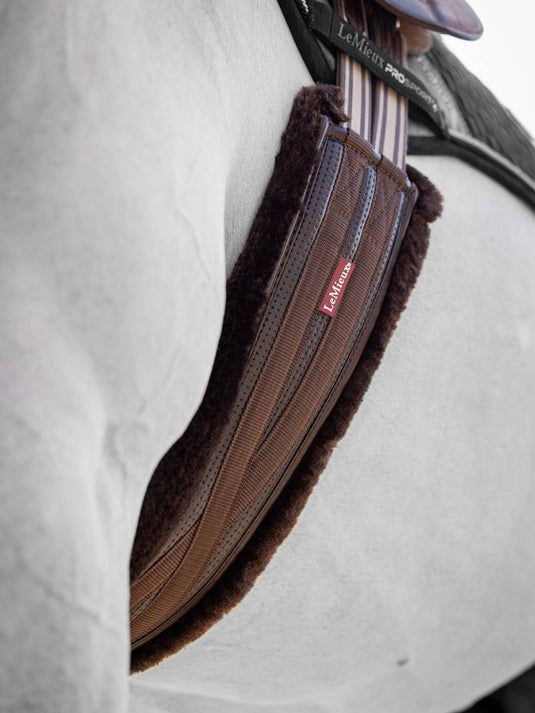 LM(F) CORE Fleece Lined Anatomic Girth Brown/Brown