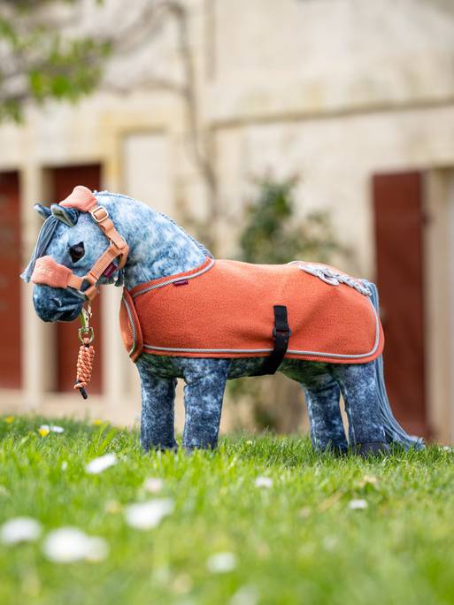 SS24 LM Toy Pony Rug Apricot