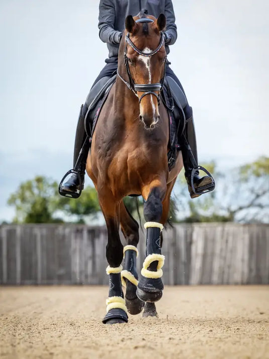 LM(F) CORE Motionflex Over Reach Boot with Fur Edge Black