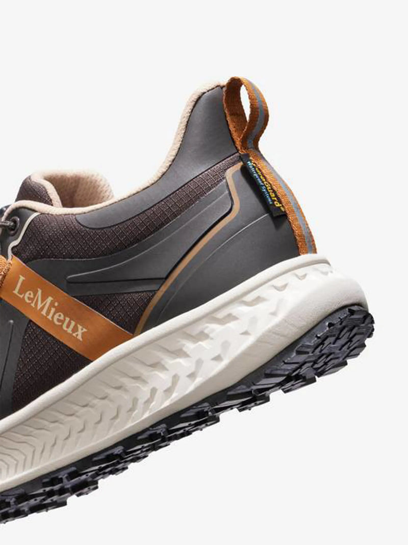 Indlæs billede i Gallery Viewer, AW24 Trax 2.0 Waterproof Trainers Cinder
