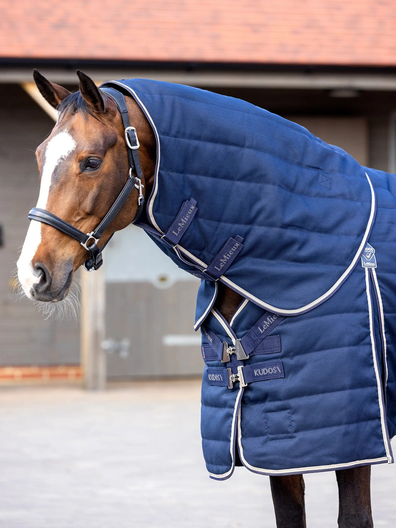 Indlæs billede i Gallery Viewer, LM(F) CORE Kudos Stable Neck Cover 200g Navy
