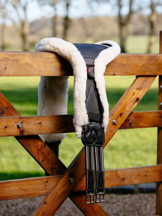 Merino+ Anatomic Long Stud Girth Cover Natural