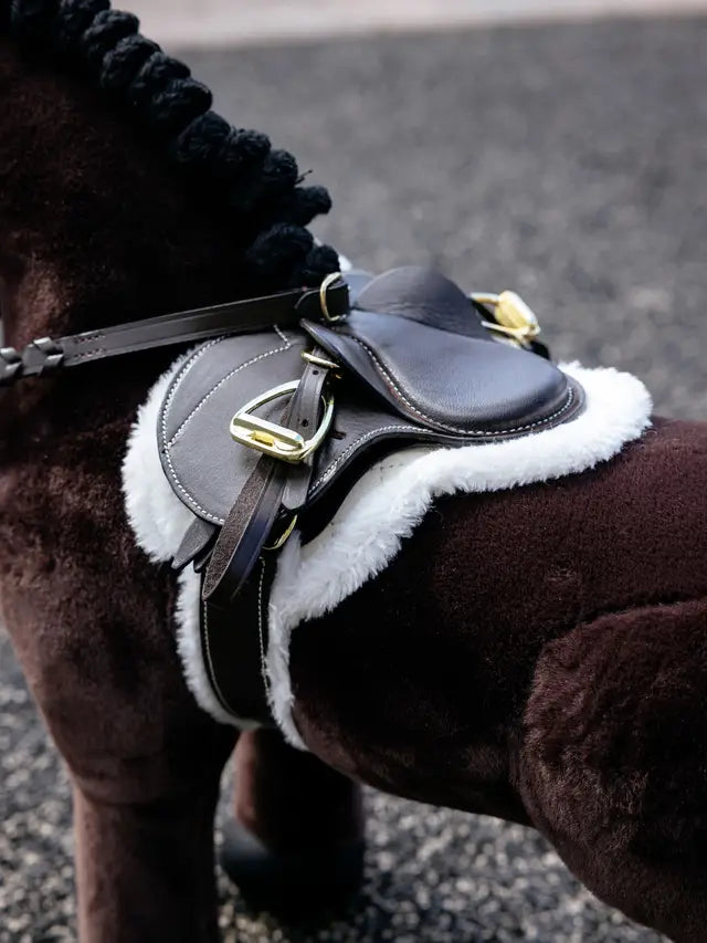 Indlæs billede i Gallery Viewer, LM CORE Toy Pony Hunter Saddle Pad &amp; Girth Brown
