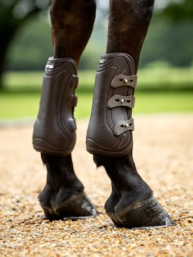 Indlæs billede i Gallery Viewer, LM(F) CORE Capella 3 Strap Tendon Boots Brown
