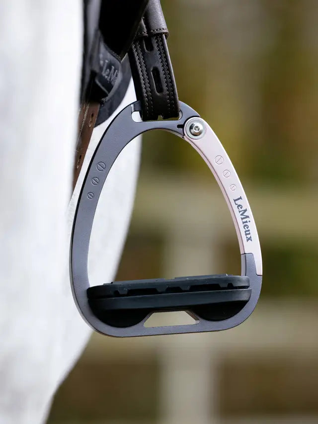 Indlæs billede i Gallery Viewer, LM(F) CORE Junior Vector Balance Stirrup Rose Gold
