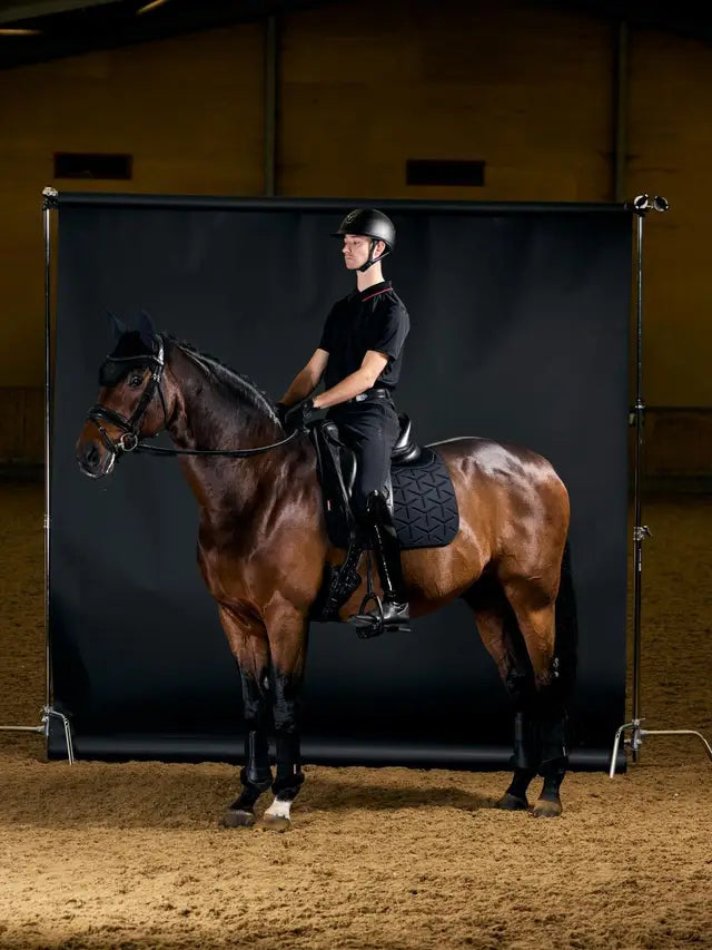 Indlæs billede i Gallery Viewer, LM ProForm Moulded Dressage Pad
