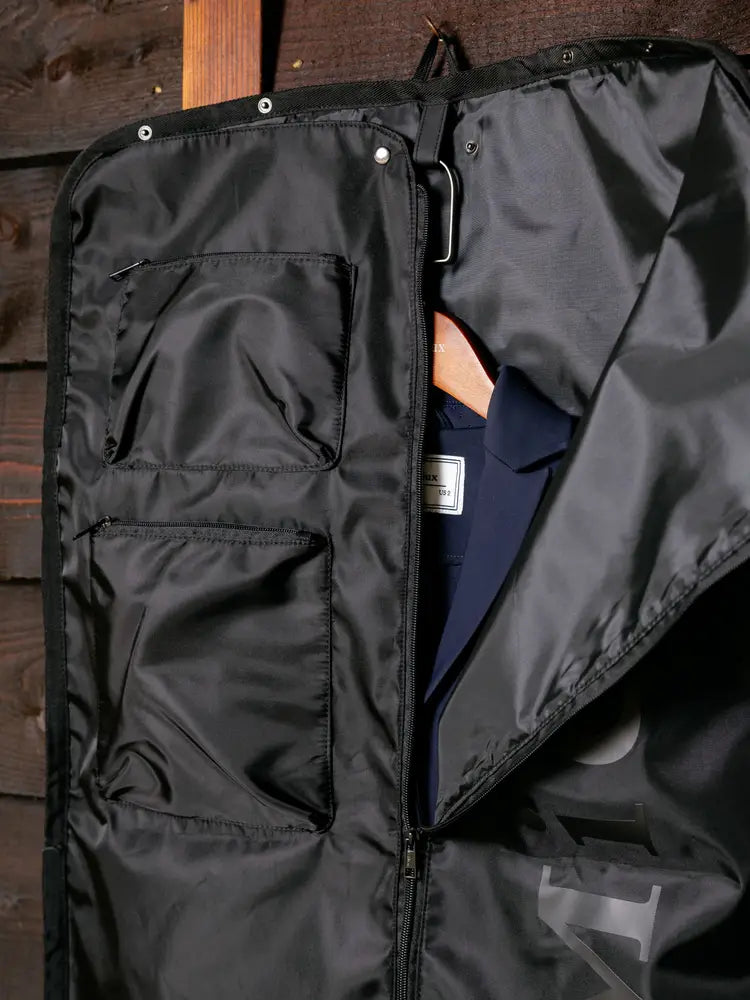 Indlæs billede i Gallery Viewer, LM Show Jacket Bag Black

