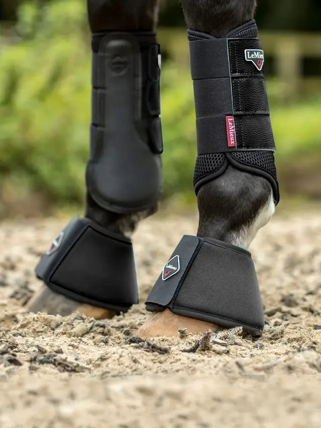 Indlæs billede i Gallery Viewer, LM(F) CORE Soft Shell Over Reach Boots Black

