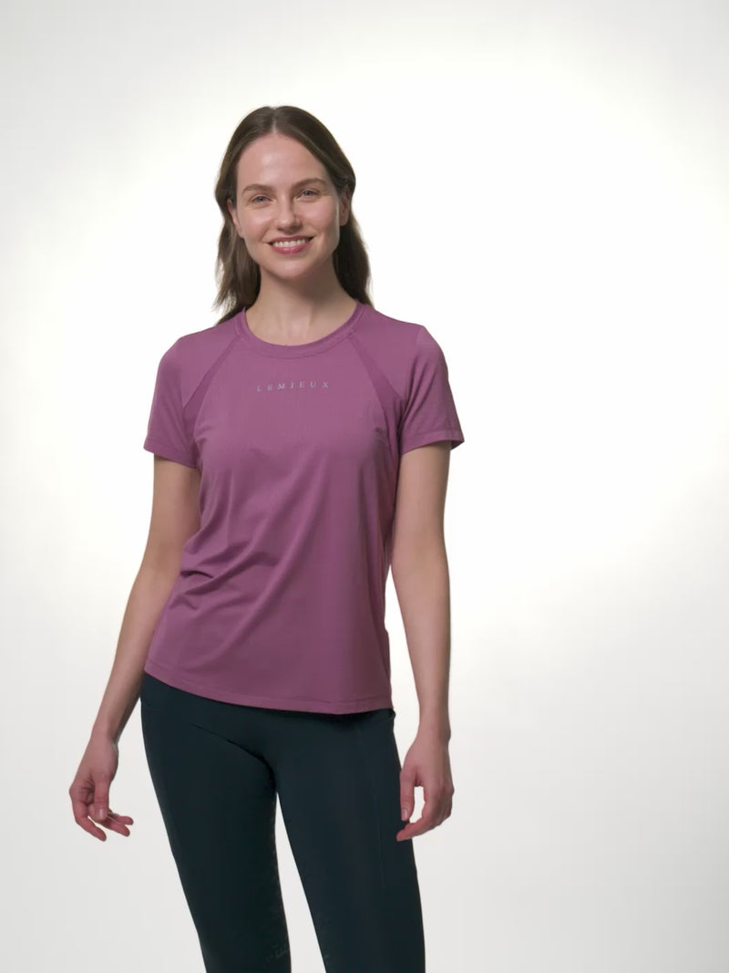 Indlæs og afspil video i Gallery Viewer, SS26 Sports T-Shirt Mallow
